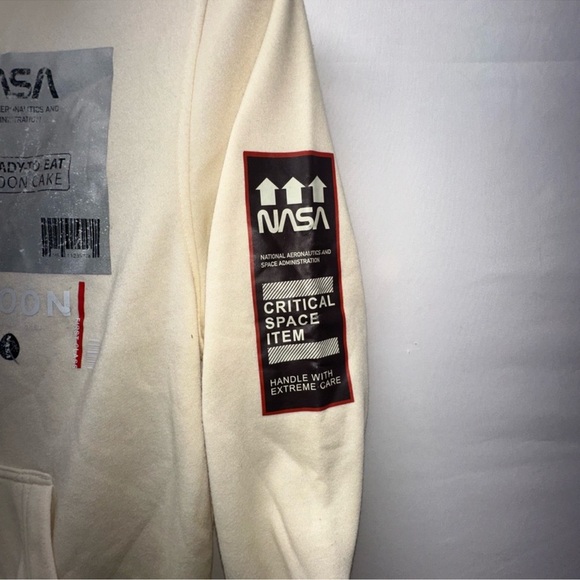 NASA Southpole Hoodie Cream Off-White Pullover Graphic Sweatshirt Men’s L - Picture 3 of 5